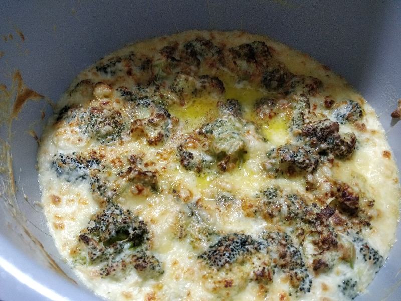 Gratin de brocolis à la béchamel